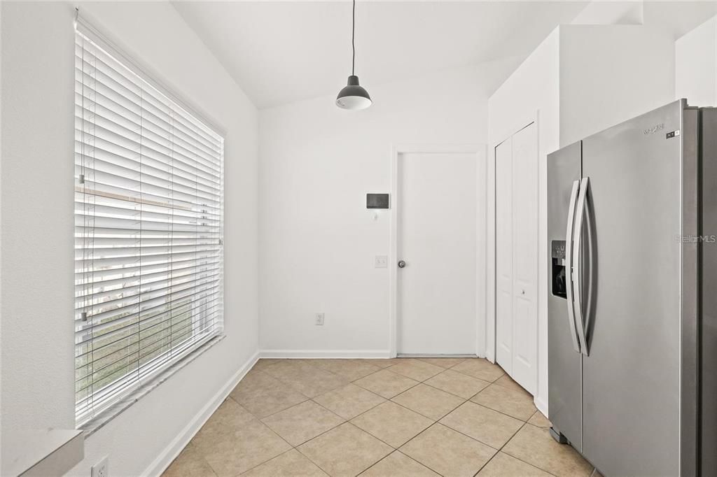 В аренду: $2,425 (3 спален, 2 ванн, 1525 Квадратных фут)