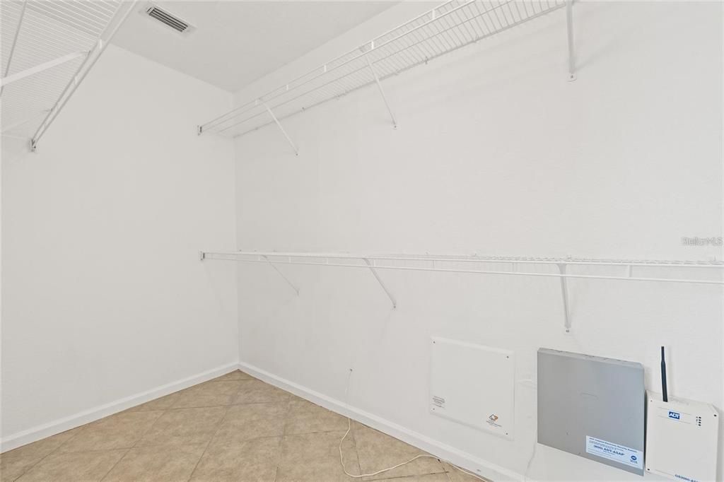 В аренду: $2,425 (3 спален, 2 ванн, 1525 Квадратных фут)