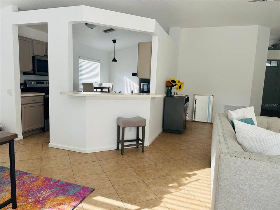 В аренду: $2,425 (3 спален, 2 ванн, 1525 Квадратных фут)