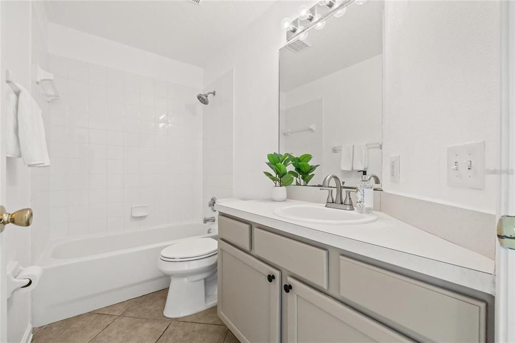 В аренду: $2,425 (3 спален, 2 ванн, 1525 Квадратных фут)