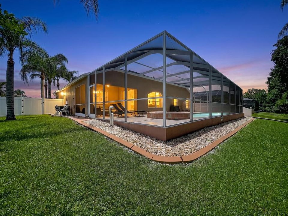 For Sale: $549,000 (4 beds, 2 baths, 2534 Square Feet)