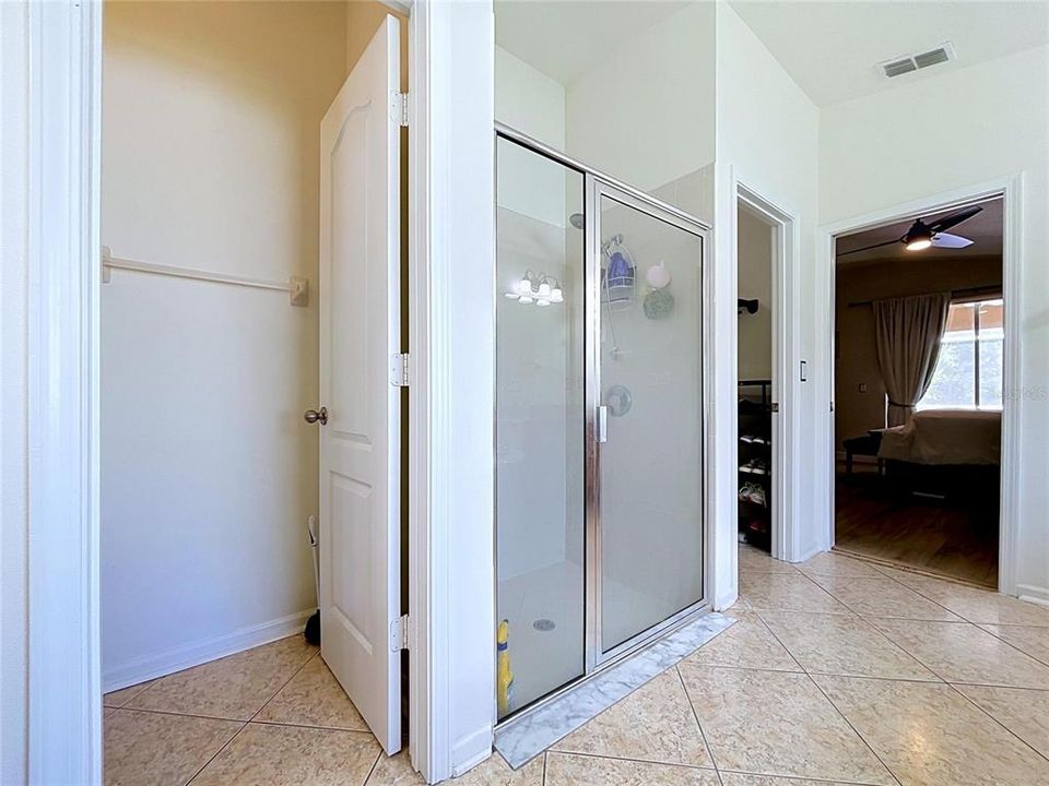 For Sale: $549,000 (4 beds, 2 baths, 2534 Square Feet)