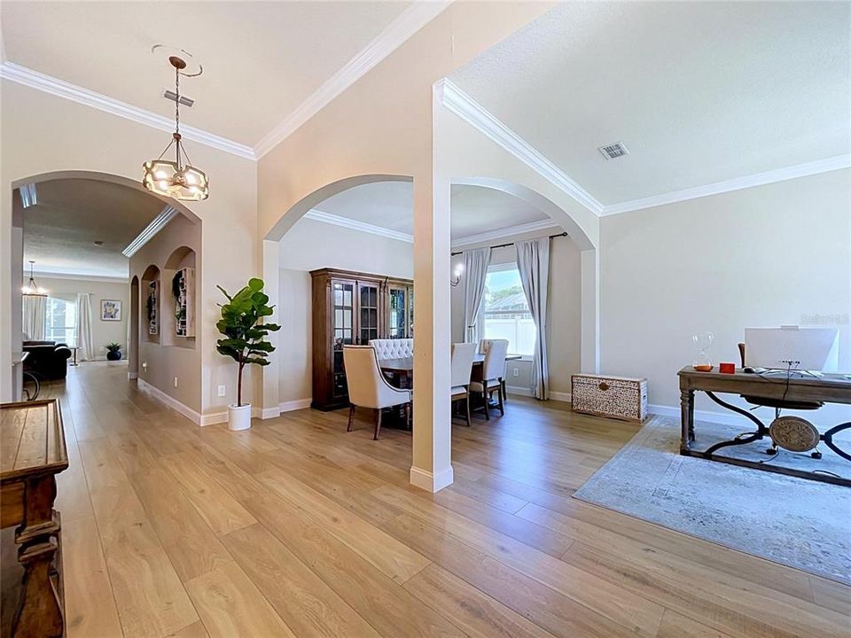 For Sale: $549,000 (4 beds, 2 baths, 2534 Square Feet)