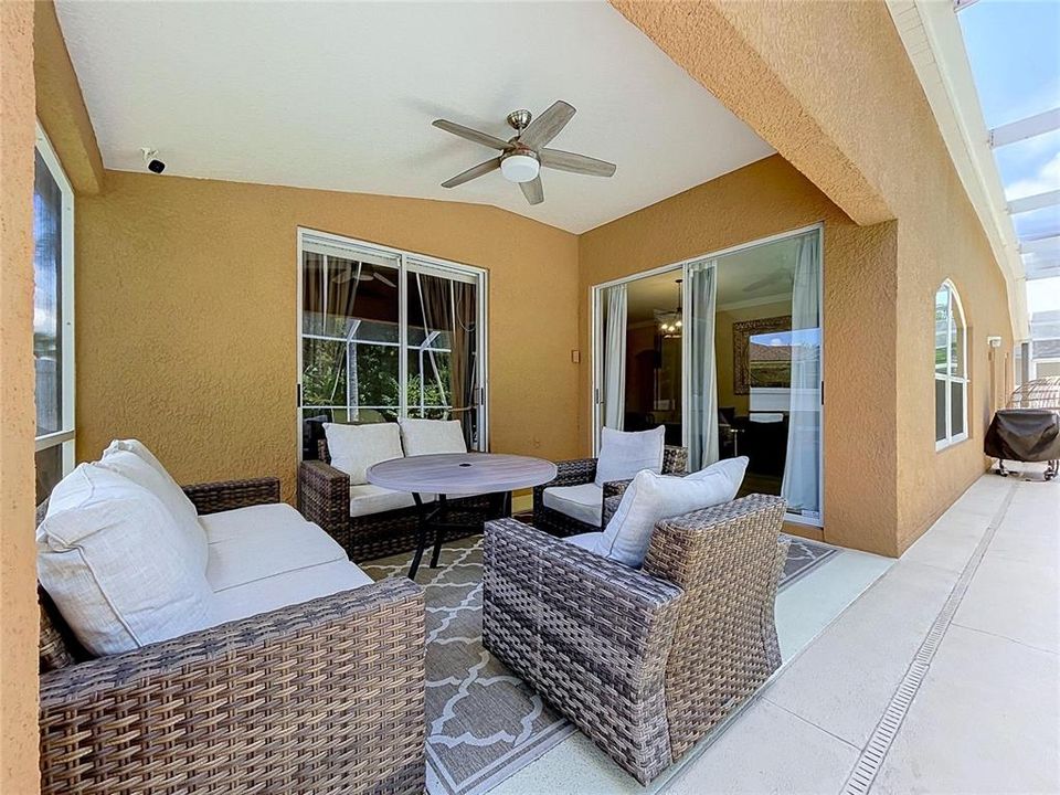 For Sale: $549,000 (4 beds, 2 baths, 2534 Square Feet)