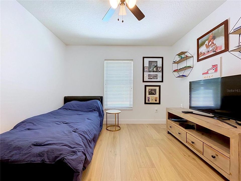 For Sale: $549,000 (4 beds, 2 baths, 2534 Square Feet)