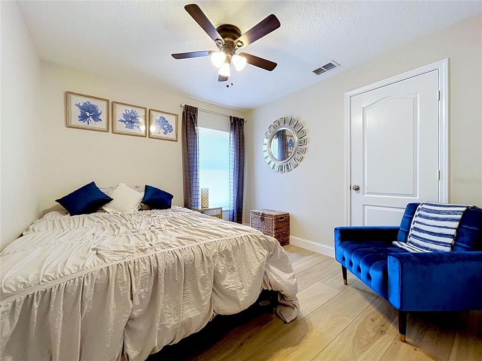 For Sale: $549,000 (4 beds, 2 baths, 2534 Square Feet)