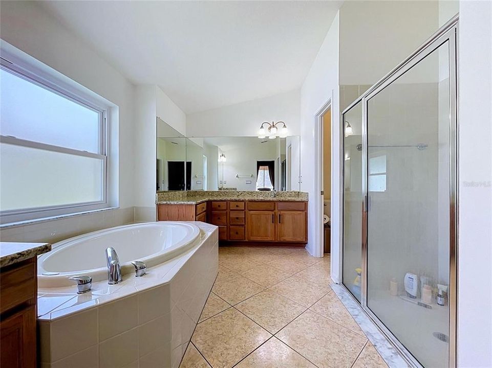 For Sale: $549,000 (4 beds, 2 baths, 2534 Square Feet)