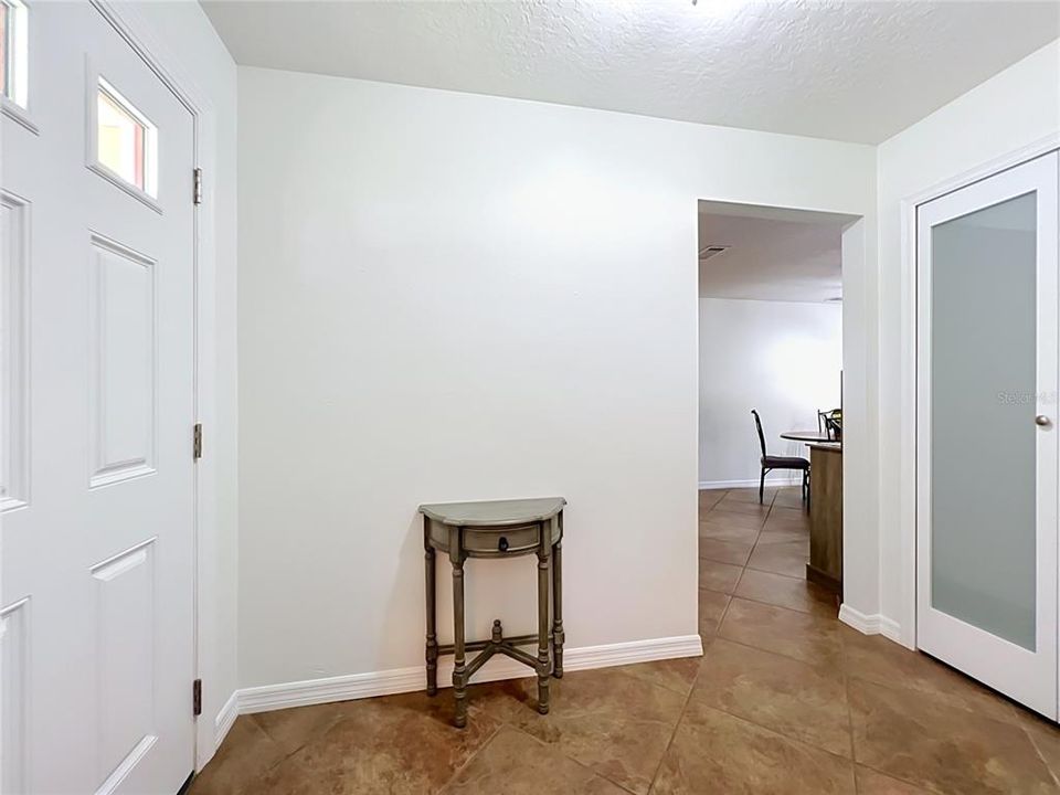 На продажу: $389,900 (4 спален, 2 ванн, 1500 Квадратных фут)