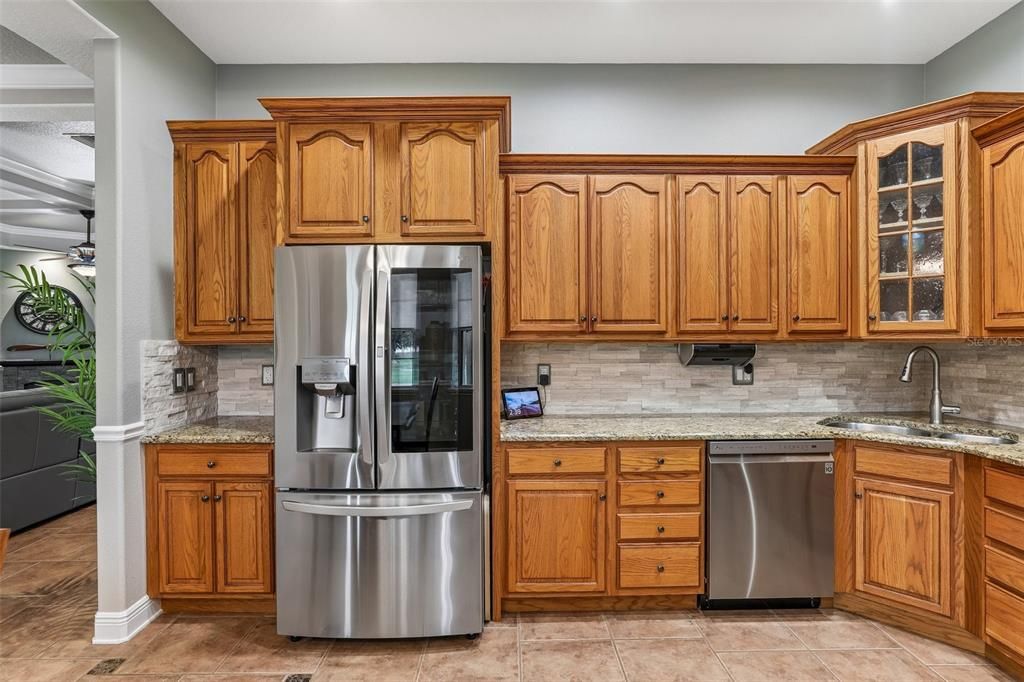For Sale: $549,000 (3 beds, 2 baths, 2136 Square Feet)