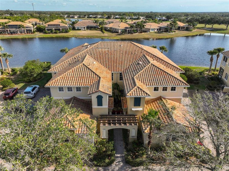 For Sale: $349,900 (3 beds, 2 baths, 1860 Square Feet)