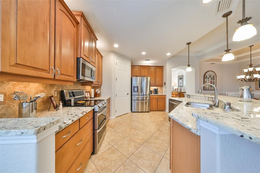 For Sale: $349,900 (3 beds, 2 baths, 1860 Square Feet)