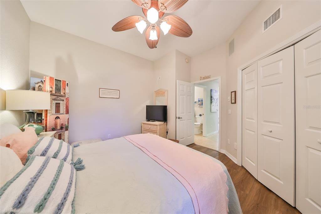 For Sale: $349,900 (3 beds, 2 baths, 1860 Square Feet)