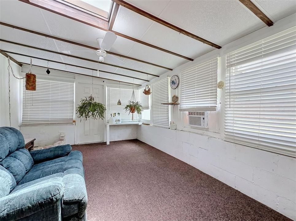 En Venta: $275,000 (2 camas, 1 baños, 1224 Pies cuadrados)