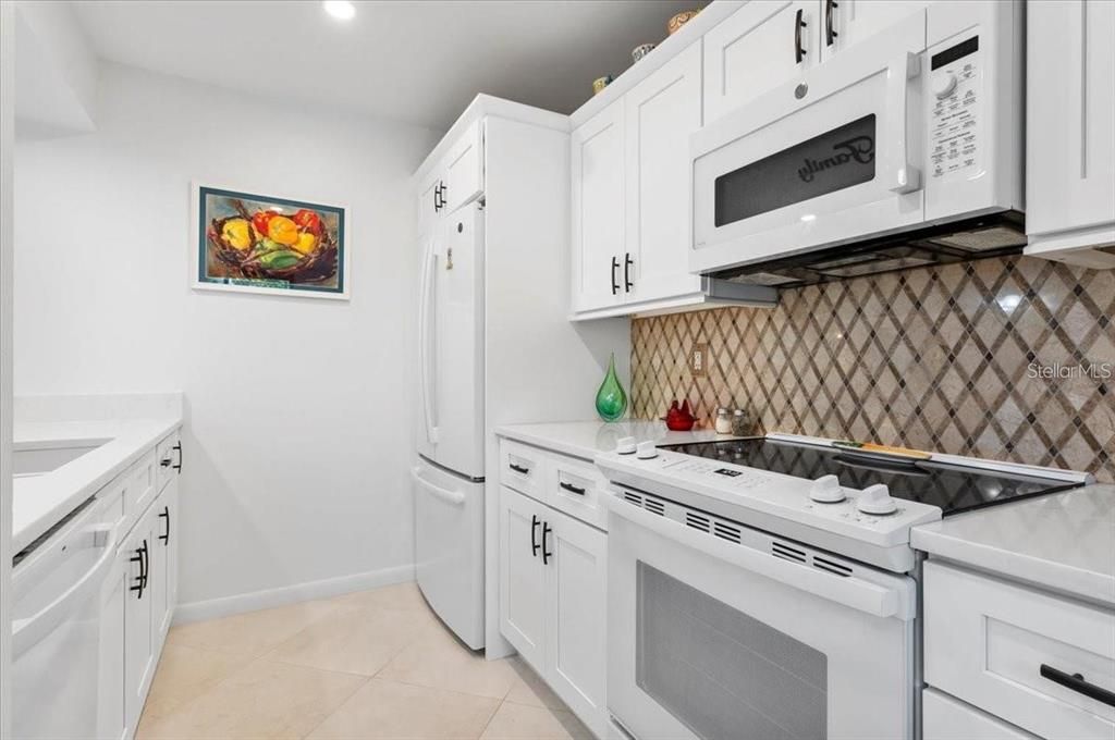В аренду: $2,250 (2 спален, 2 ванн, 1330 Квадратных фут)