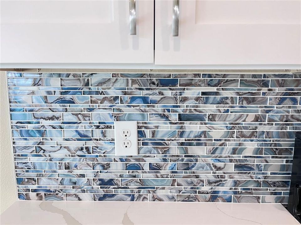 For Rent: $3,100 (5 beds, 3 baths, 2700 Square Feet)