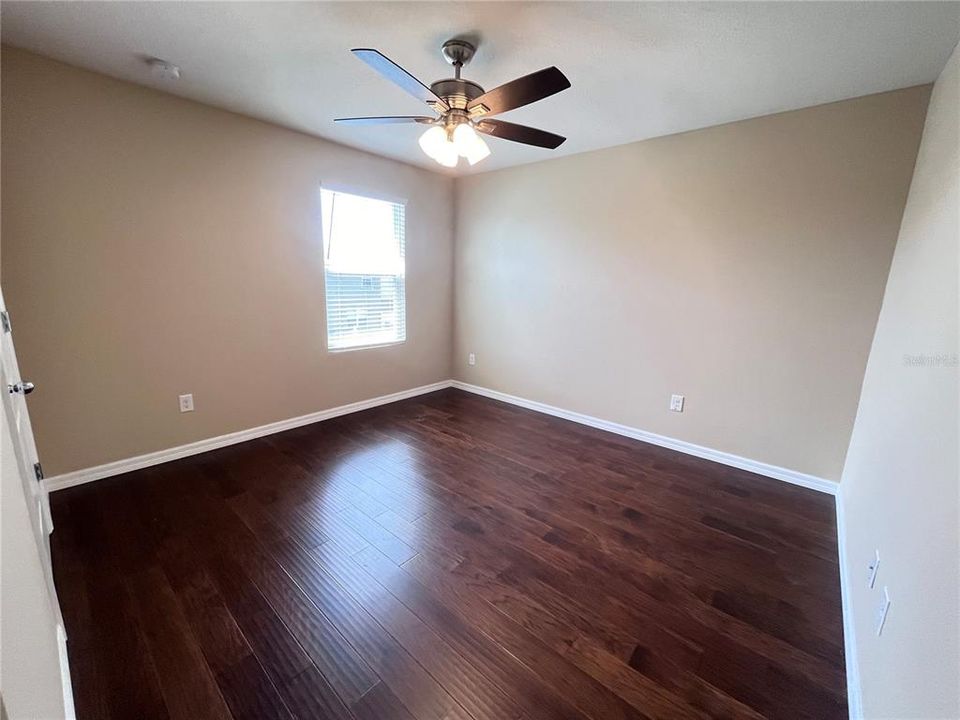 For Rent: $3,100 (5 beds, 3 baths, 2700 Square Feet)
