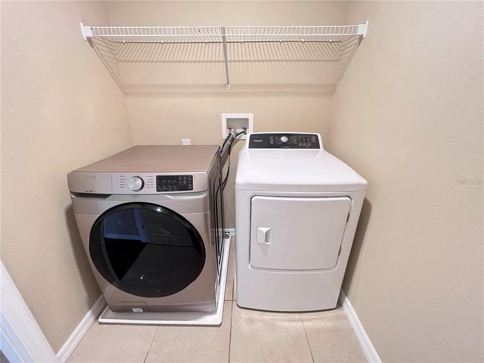 For Rent: $3,100 (5 beds, 3 baths, 2700 Square Feet)