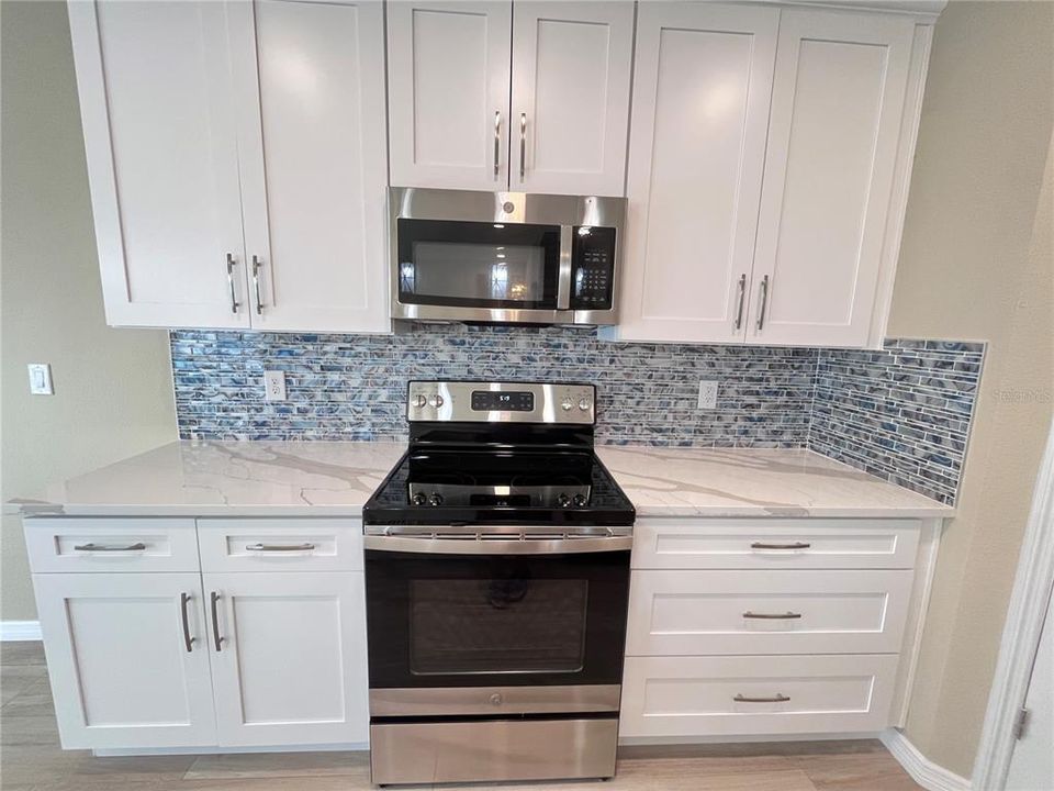 For Rent: $3,100 (5 beds, 3 baths, 2700 Square Feet)