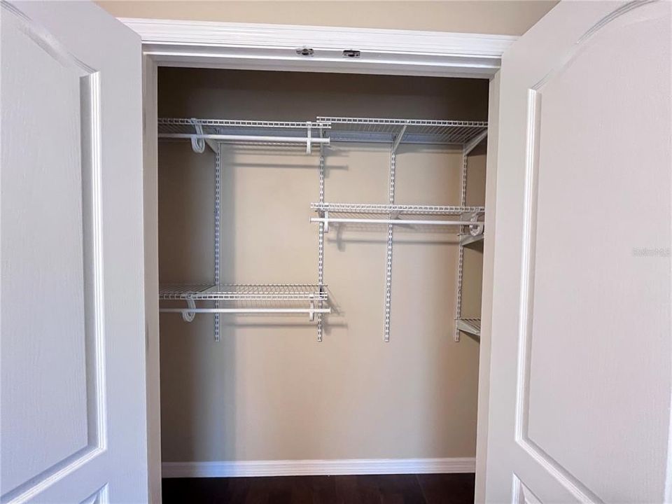 For Rent: $3,100 (5 beds, 3 baths, 2700 Square Feet)