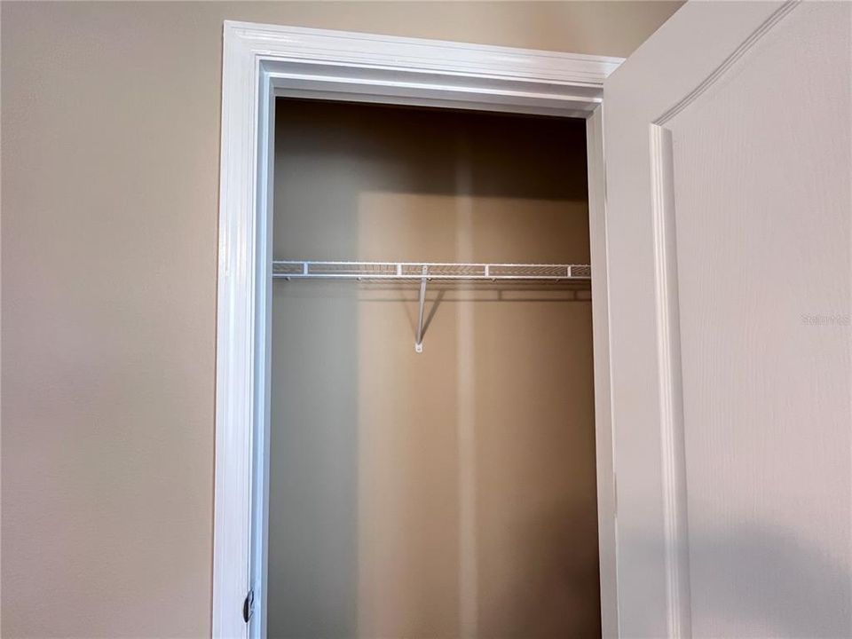 For Rent: $3,100 (5 beds, 3 baths, 2700 Square Feet)