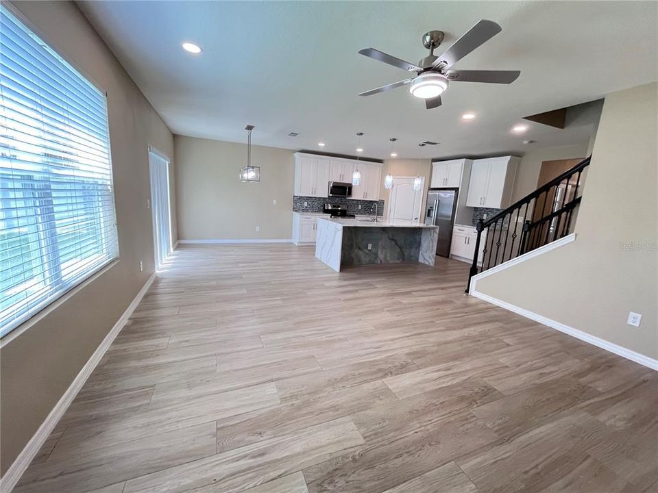 For Rent: $3,100 (5 beds, 3 baths, 2700 Square Feet)