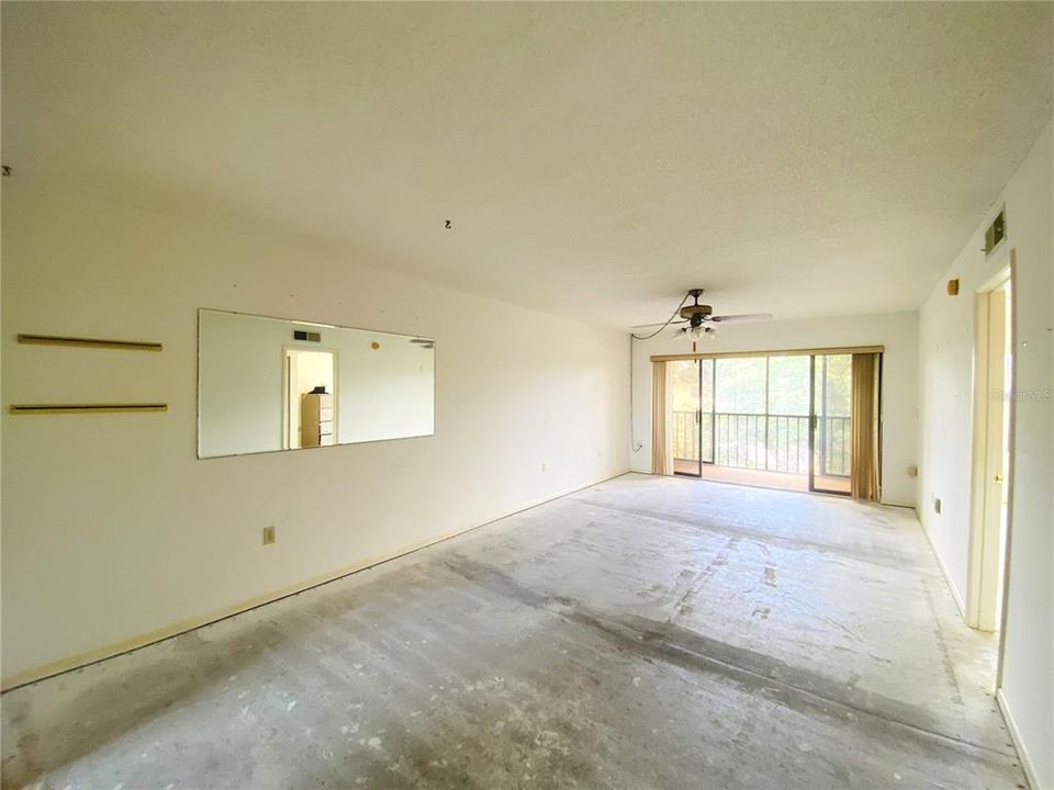 En Venta: $90,000 (2 camas, 2 baños, 1001 Pies cuadrados)