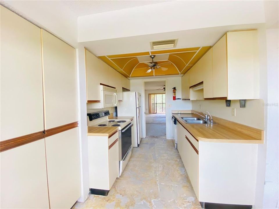 En Venta: $90,000 (2 camas, 2 baños, 1001 Pies cuadrados)