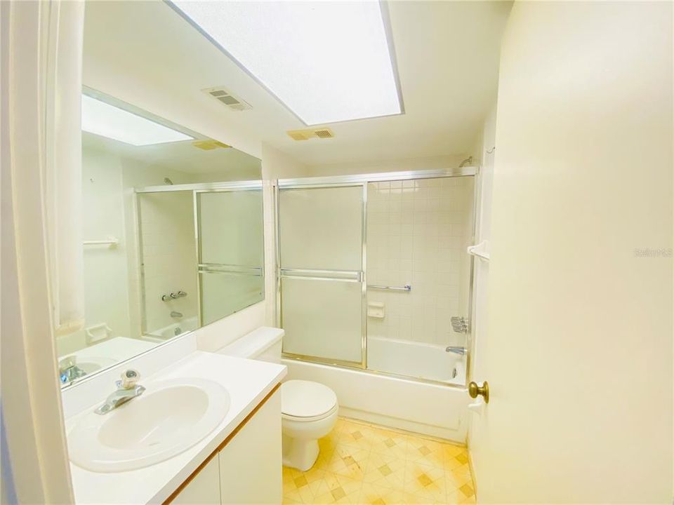 En Venta: $90,000 (2 camas, 2 baños, 1001 Pies cuadrados)