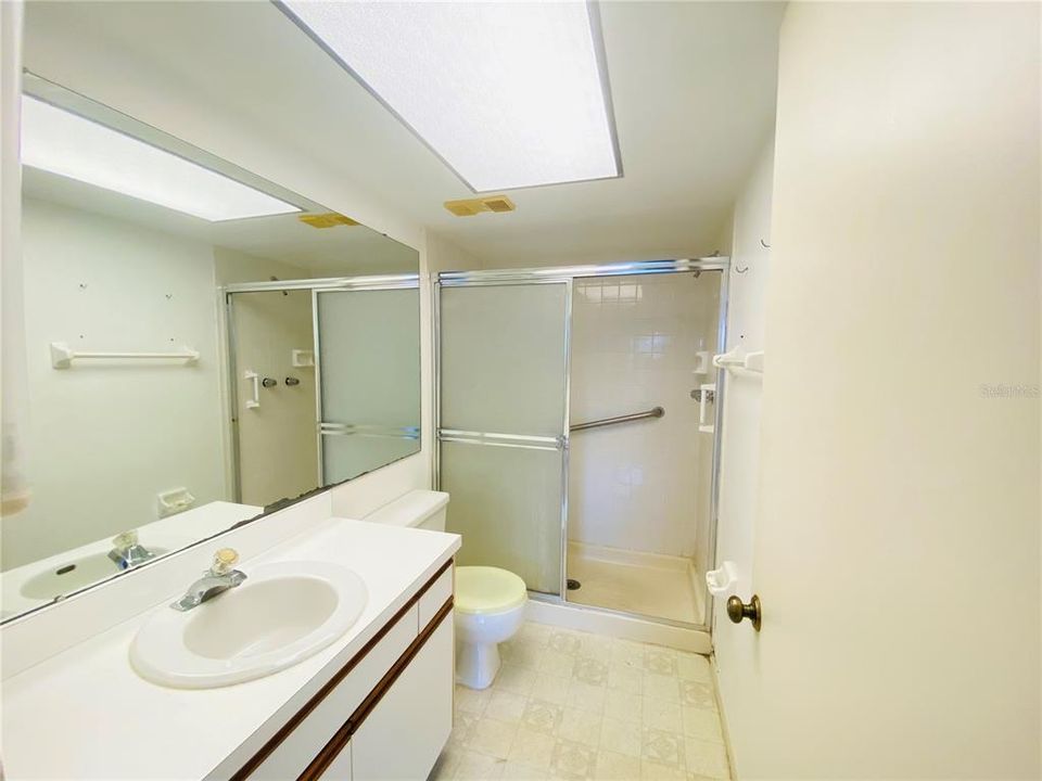 En Venta: $90,000 (2 camas, 2 baños, 1001 Pies cuadrados)