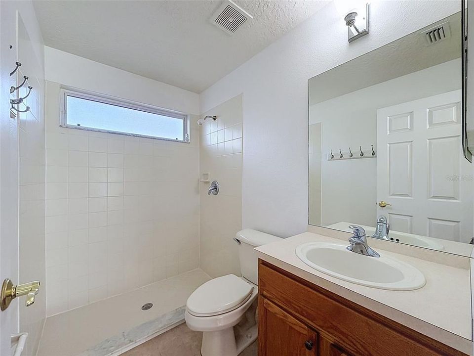 En Venta: $425,000 (4 camas, 3 baños, 2185 Pies cuadrados)