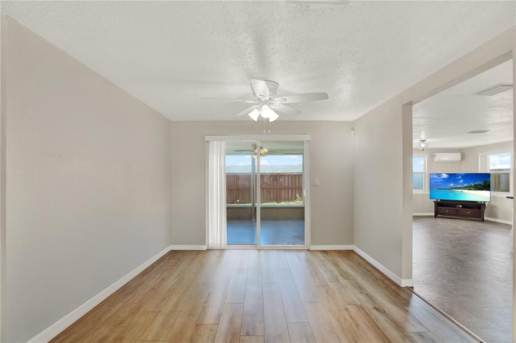 For Sale: $309,000 (2 beds, 3 baths, 1399 Square Feet)