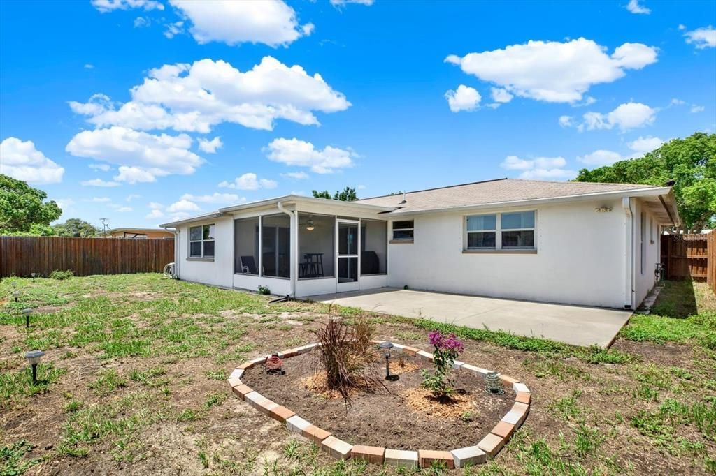 For Sale: $309,000 (2 beds, 3 baths, 1399 Square Feet)