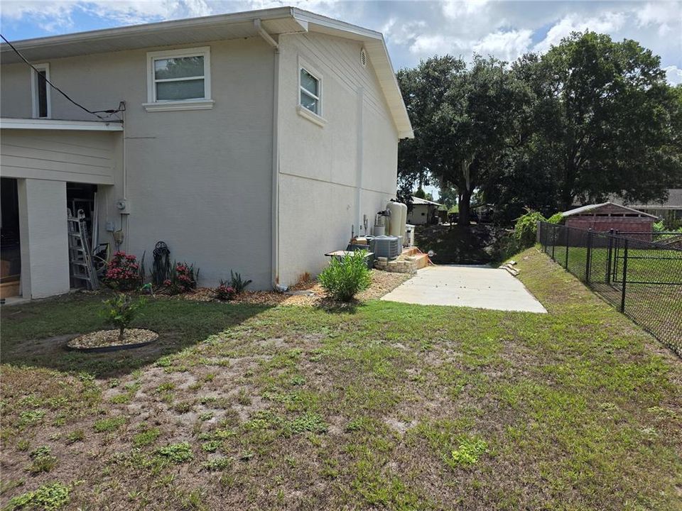 For Sale: $415,000 (3 beds, 2 baths, 2294 Square Feet)