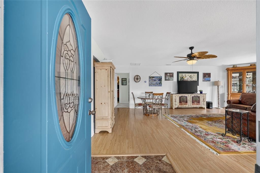 En Venta: $415,000 (3 camas, 2 baños, 2294 Pies cuadrados)