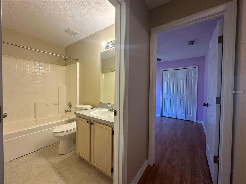 En Venta: $370,000 (5 camas, 2 baños, 1670 Pies cuadrados)