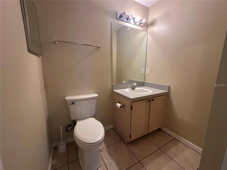 En Venta: $370,000 (5 camas, 2 baños, 1670 Pies cuadrados)