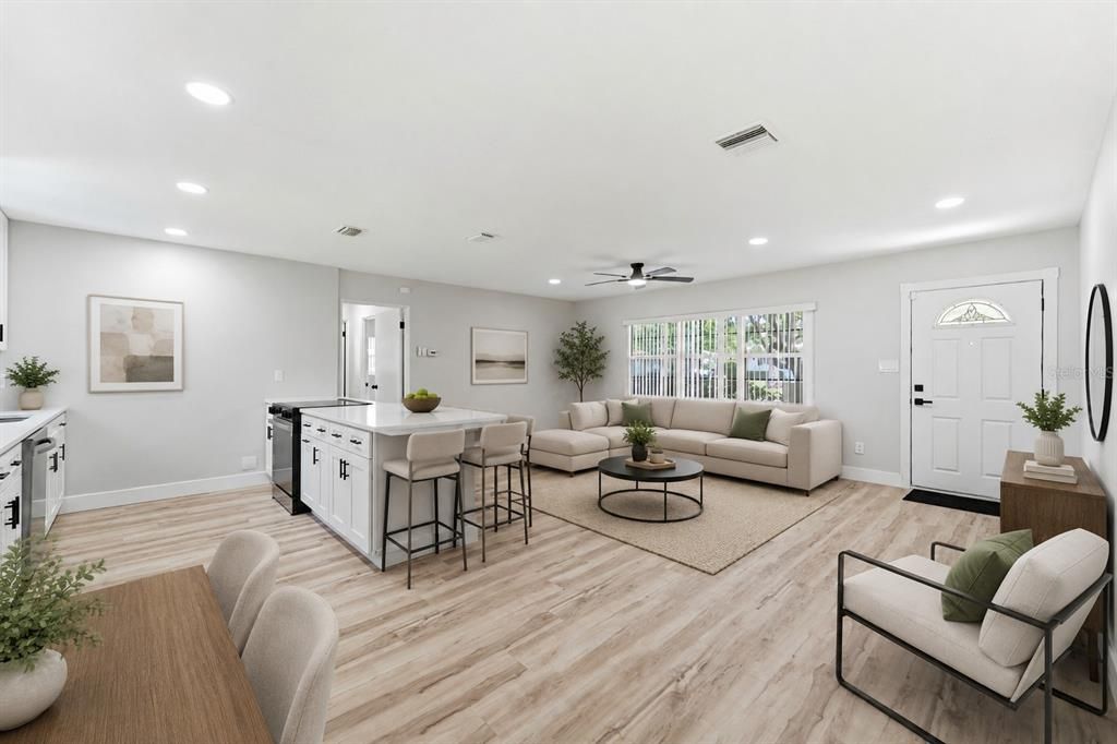 For Sale: $289,900 (2 beds, 1 baths, 1114 Square Feet)