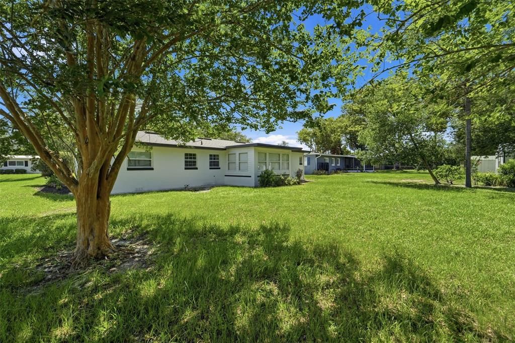 For Sale: $289,900 (2 beds, 1 baths, 1114 Square Feet)