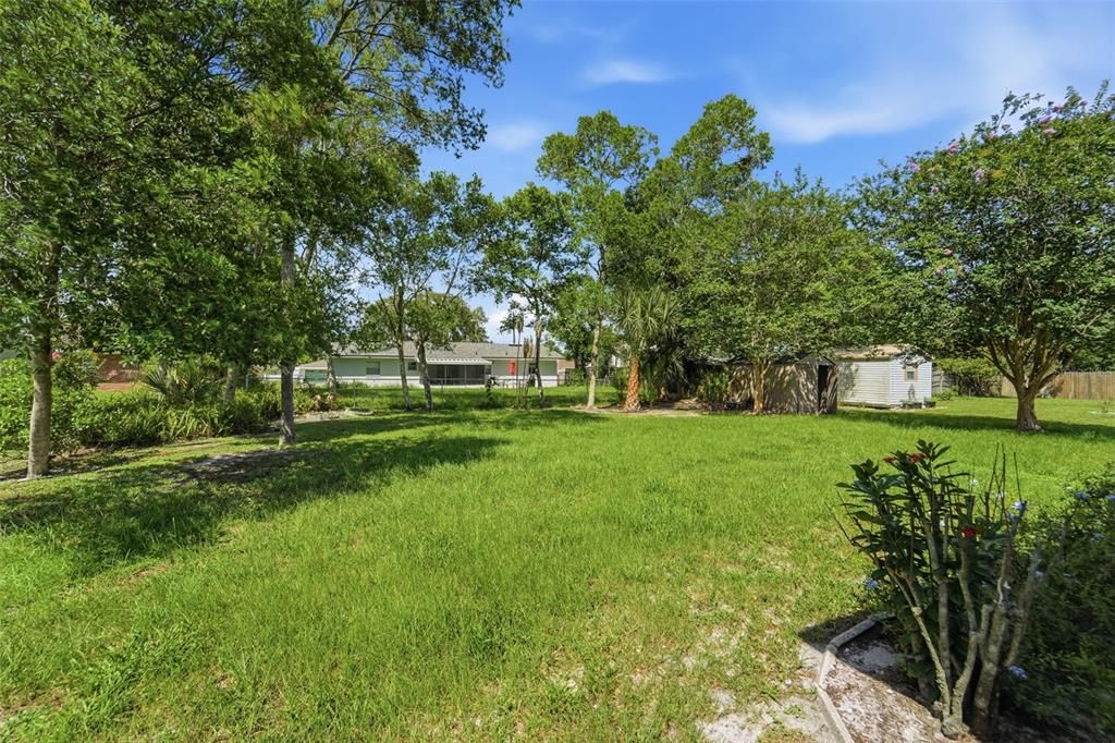 For Sale: $289,900 (2 beds, 1 baths, 1114 Square Feet)