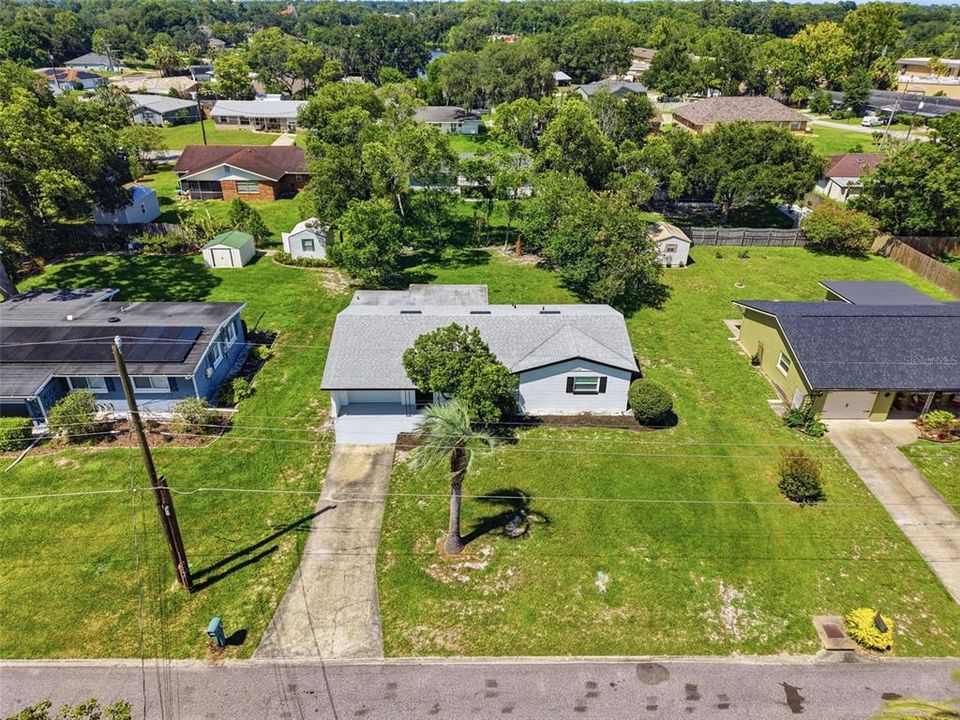 For Sale: $289,900 (2 beds, 1 baths, 1114 Square Feet)