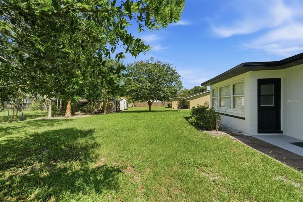 For Sale: $289,900 (2 beds, 1 baths, 1114 Square Feet)