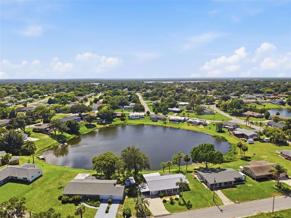 For Sale: $289,900 (2 beds, 1 baths, 1114 Square Feet)