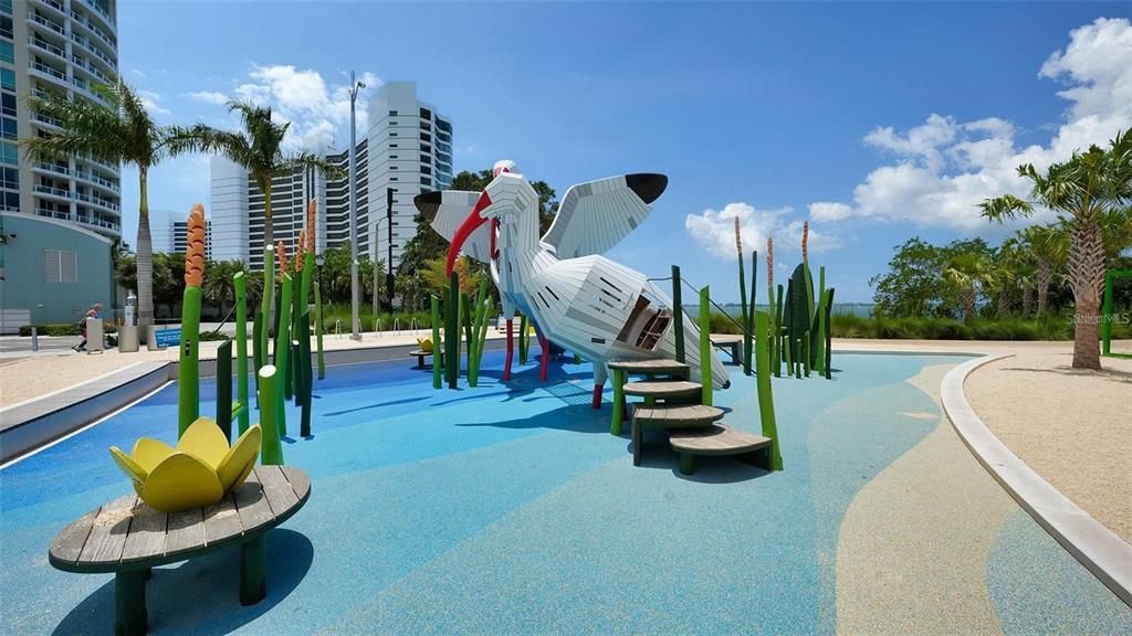 На продажу: $1,225,000 (2 спален, 2 ванн, 1288 Квадратных фут)