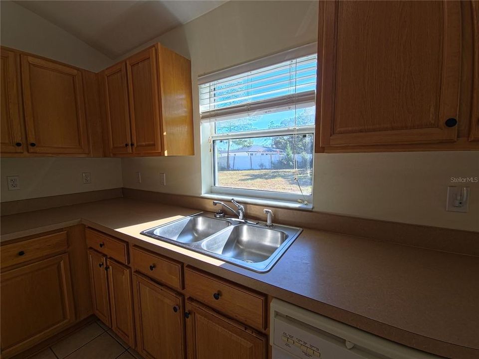 En Venta: $239,000 (3 camas, 2 baños, 1461 Pies cuadrados)