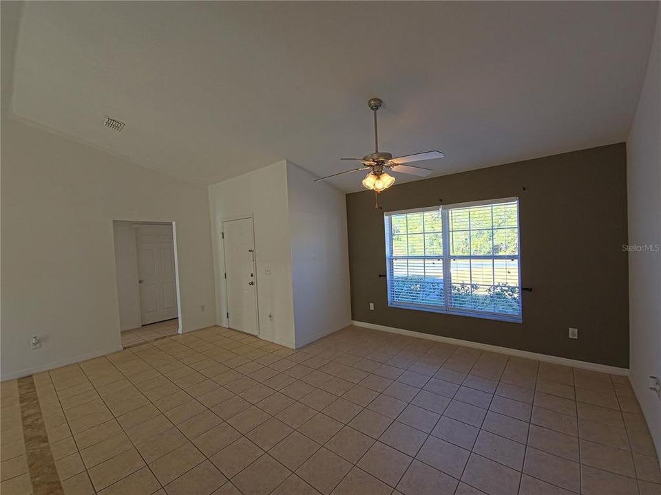 En Venta: $239,000 (3 camas, 2 baños, 1461 Pies cuadrados)