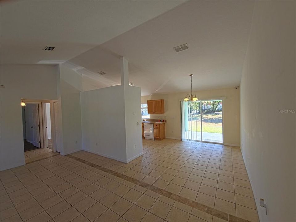 En Venta: $239,000 (3 camas, 2 baños, 1461 Pies cuadrados)