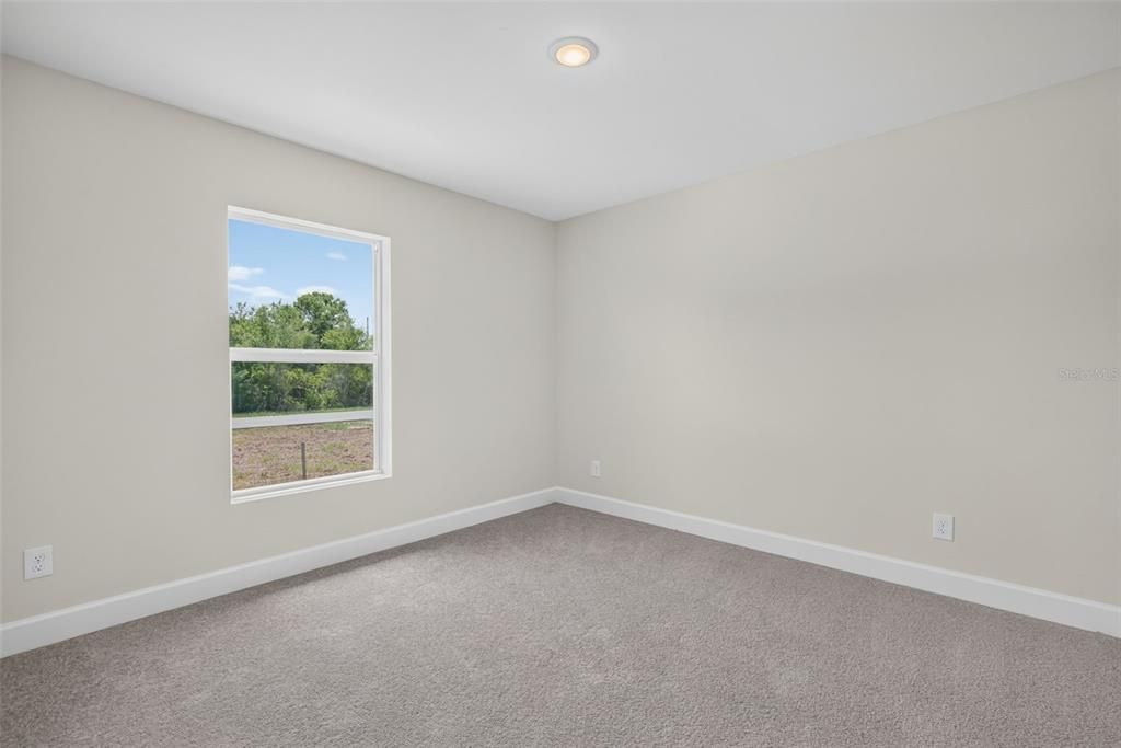 For Sale: $284,900 (3 beds, 2 baths, 1333 Square Feet)