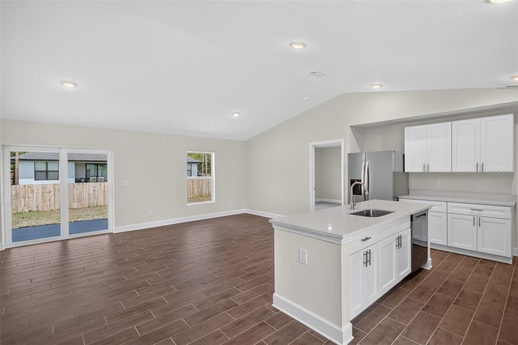 For Sale: $284,900 (3 beds, 2 baths, 1333 Square Feet)