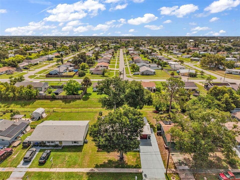 En Venta: $214,900 (2 camas, 2 baños, 1272 Pies cuadrados)