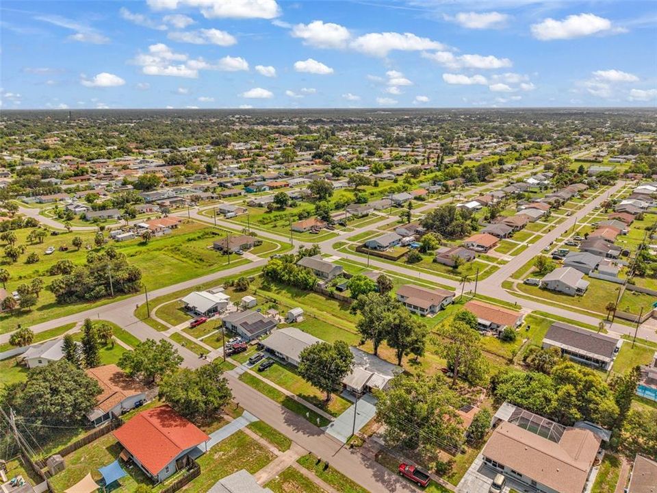 En Venta: $214,900 (2 camas, 2 baños, 1272 Pies cuadrados)